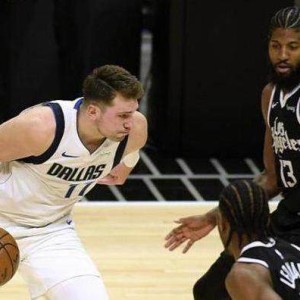 开云体育网页版登录入口-快艇该怎样限制东契奇？两瓶毒药泰伦卢如何选择