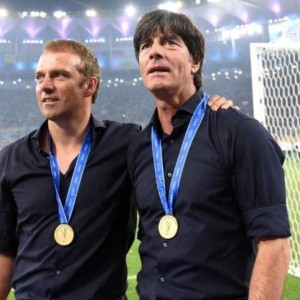 开云体育网页版登录入口-一场独角戏与两场宫斗，德国队用最传统的方法换帅