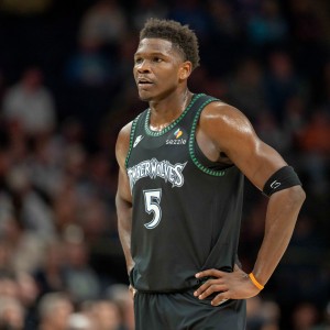 开云体育官网-完全被限制！爱德华兹17中6&amp;罚球10中5得到19分 出现6失误5犯规